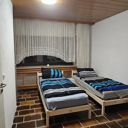 Ruhige Gartenwohnung * 凯奇