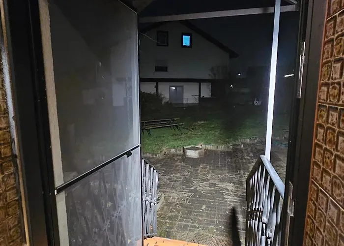 Ruhige Gartenwohnung Lägenhet